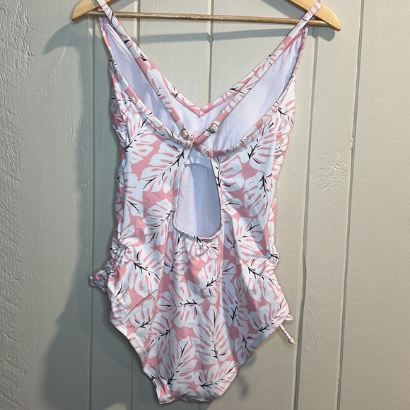 Kona Sol One Piece Swimsuit Pink and White - Picture 4 of 10